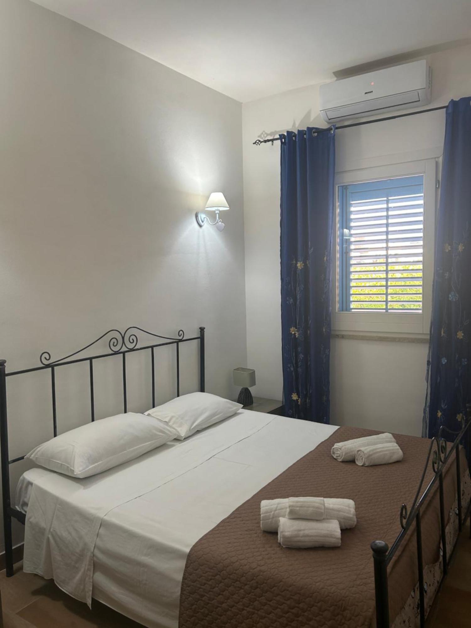Baia Dei Fenici Hébergement de vacances